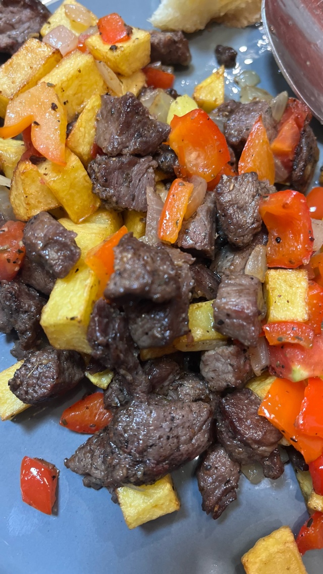 Жағажайдағы шытырман оқиғалы порно фильм «Қыздар» эротикалық фильмін көріңіз.