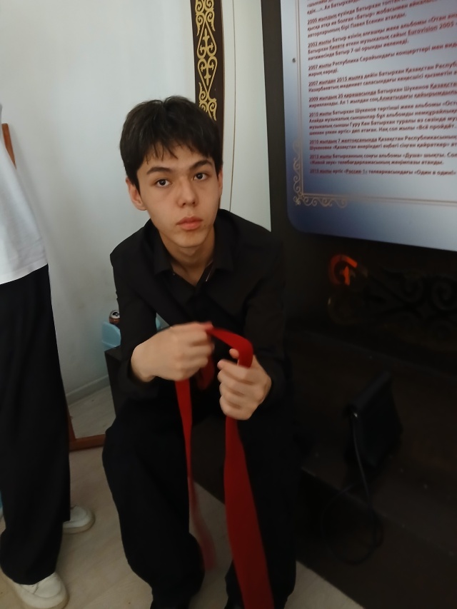 Қынаптың, жатырдың және клитордың суреті Куннилингус компиляциясы