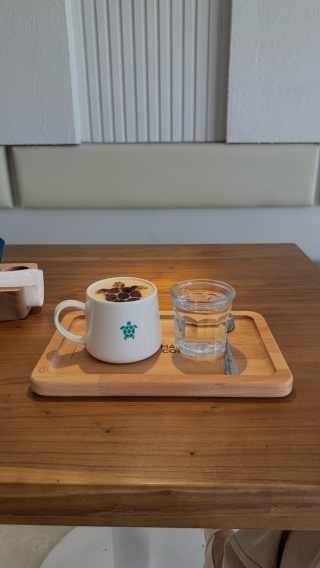 Порно ергежейлі жезөкшені трахает