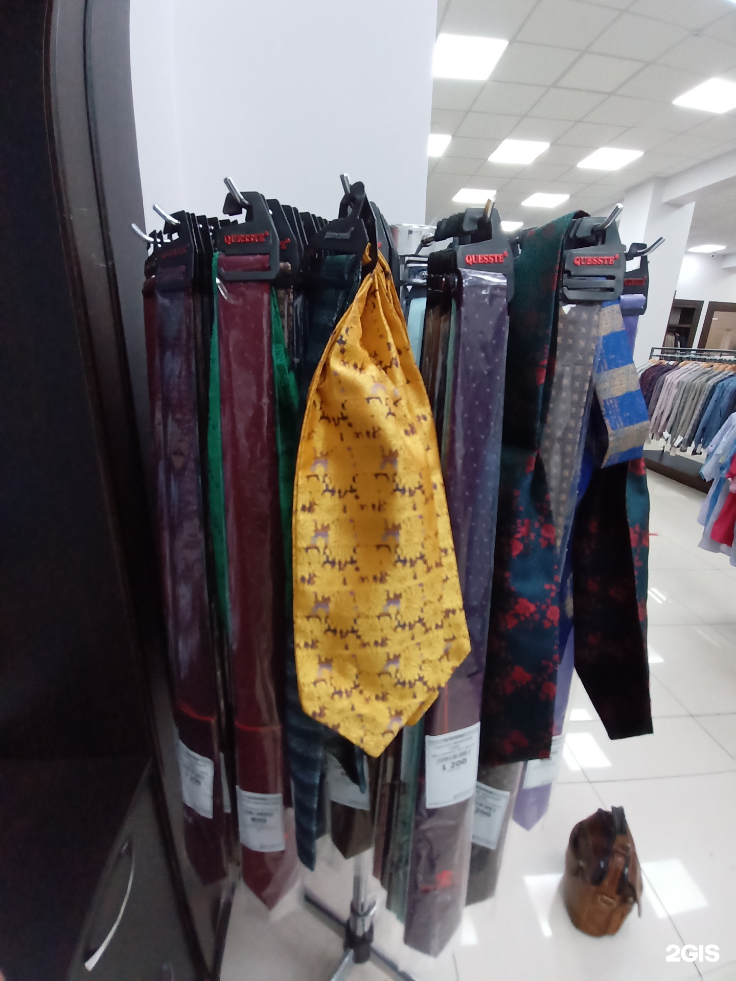 Әйелдің алдында мастурбация жасайтын порно