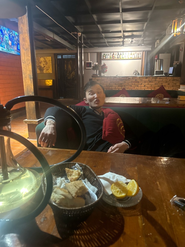 Әйелдің әдемі кеуделері мен емізіктері видео және жақсы блять