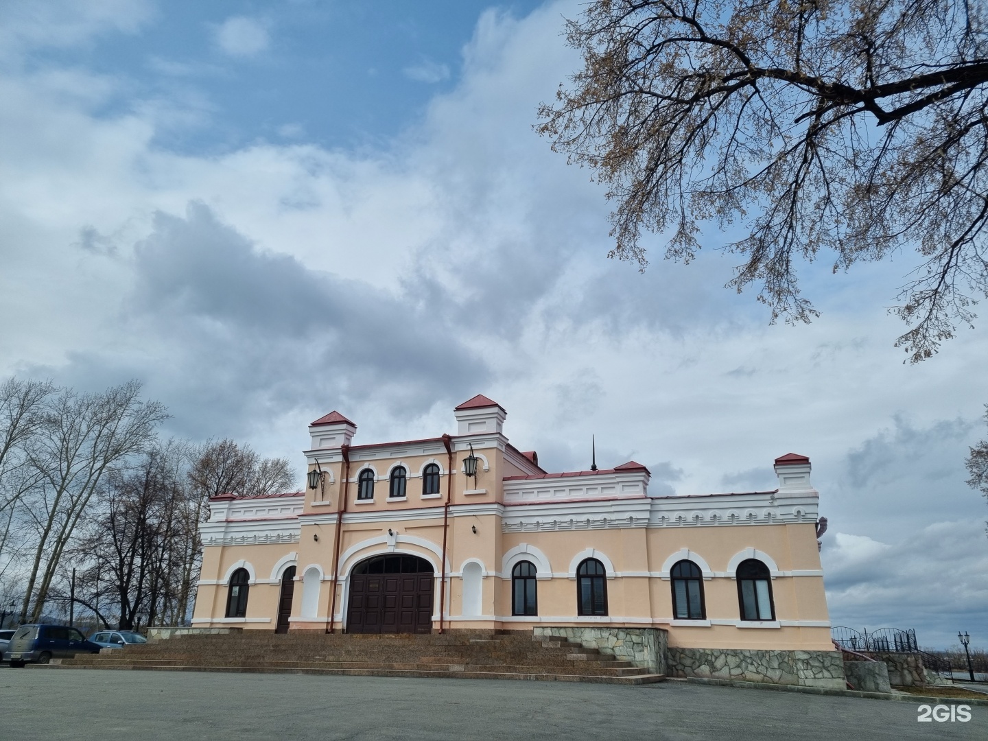 Народный дом, Театральная улица, 2, Кыштым — 2ГИС