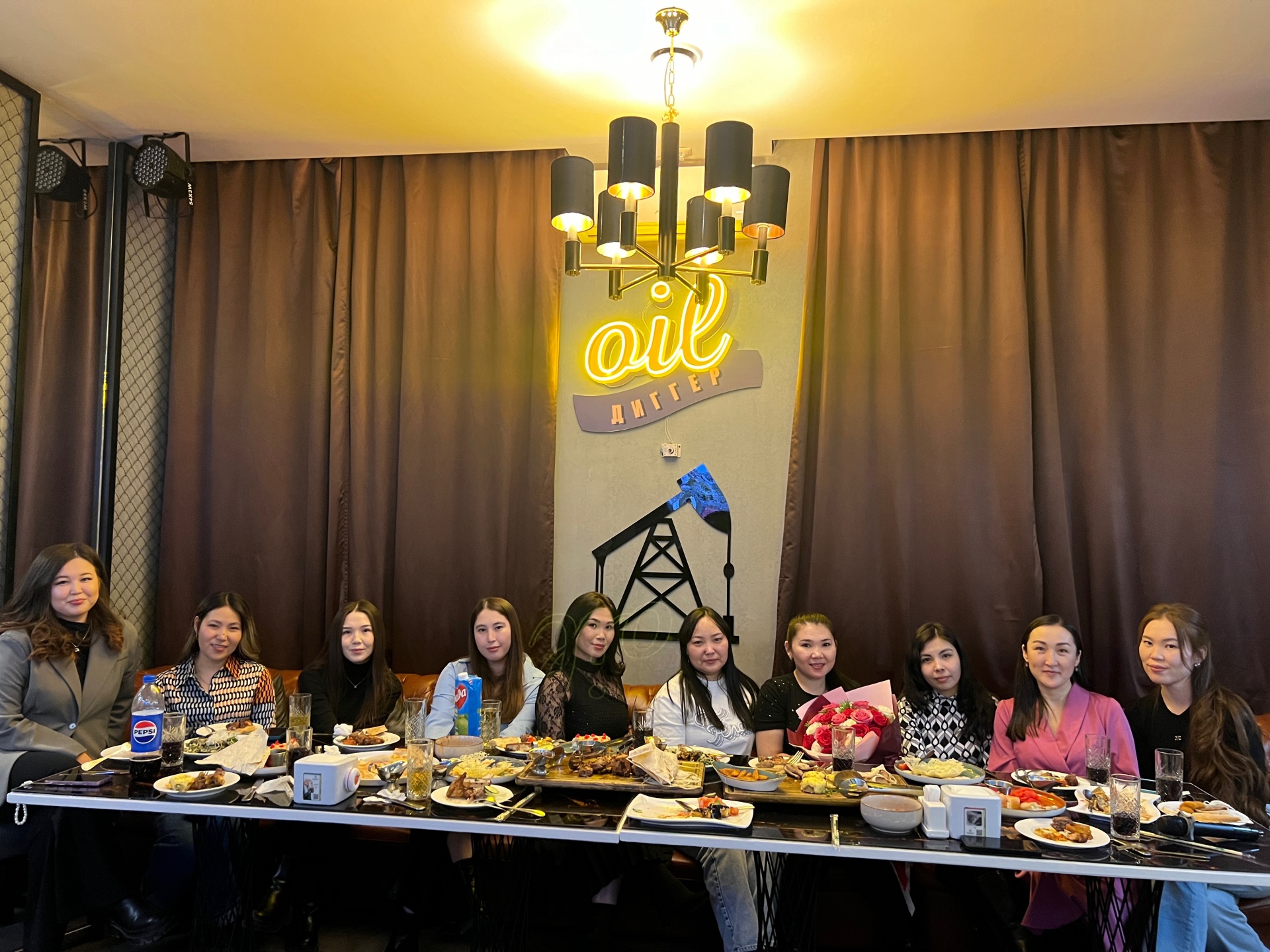 Емшек сүтін айдау Наоми Рапас порно