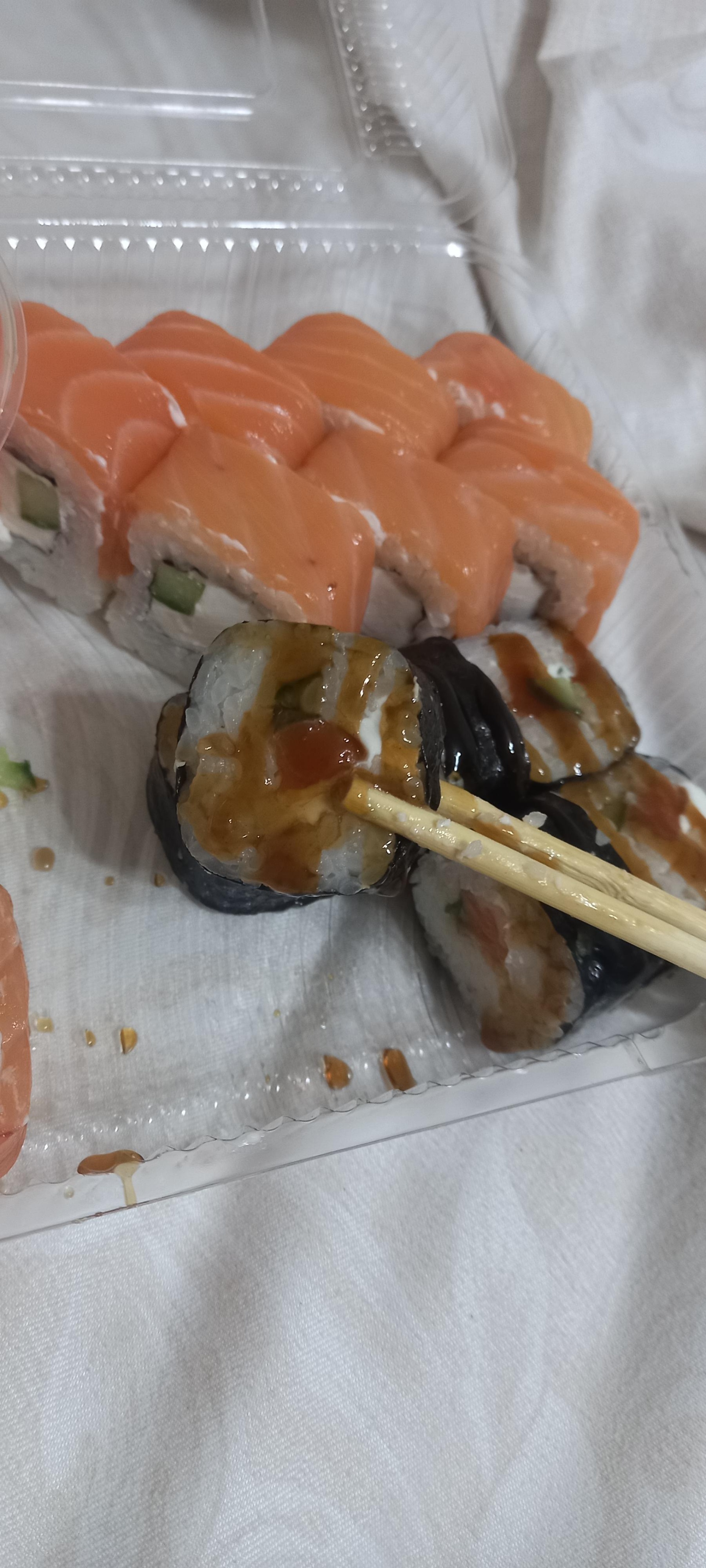 Sushi Tema, служба доставки еды, ЖК Аврора, улица Малика Габдуллина, 9,  Кокшетау — 2ГИС