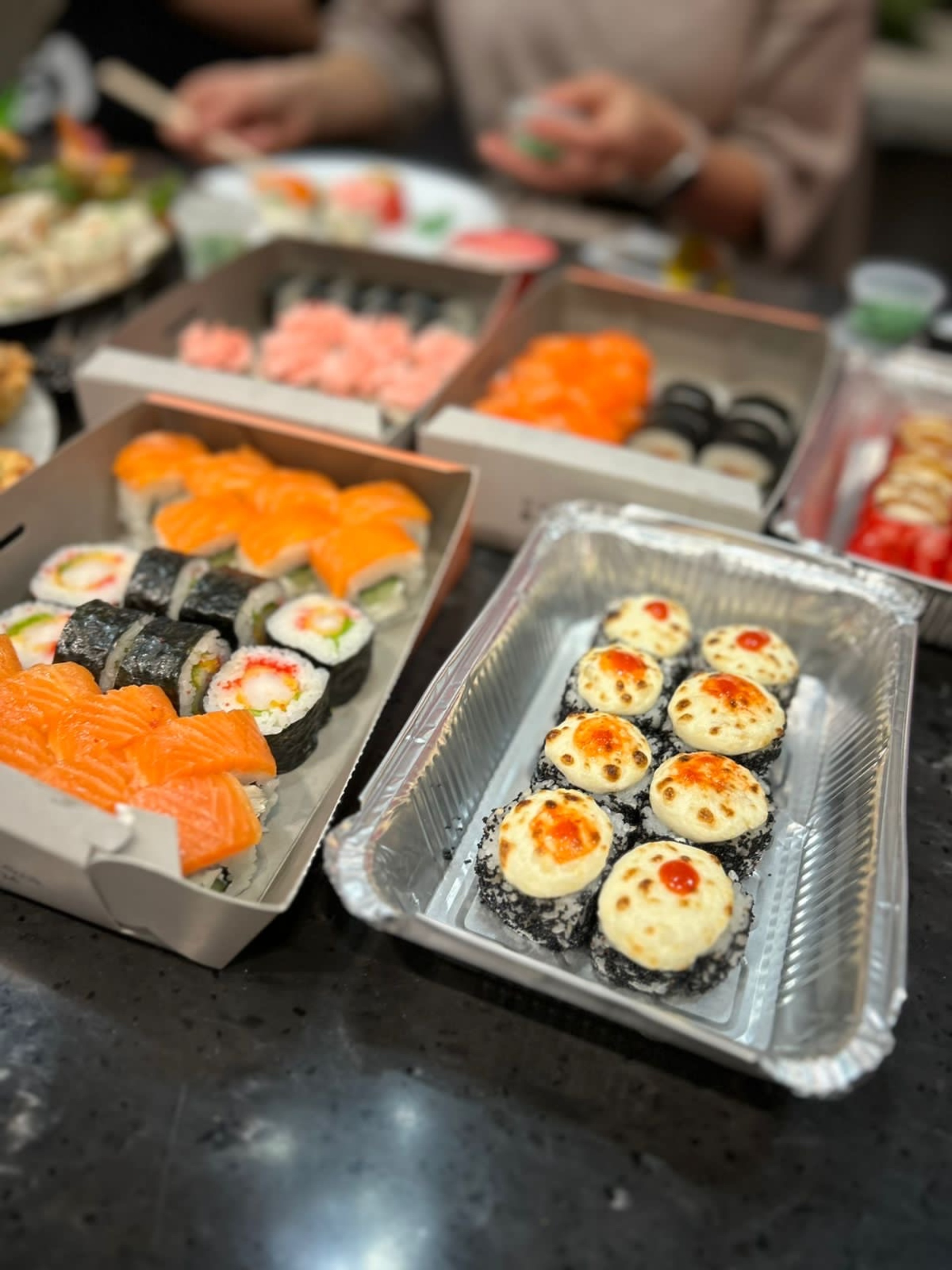 Sushi room, улица Карла Маркса, 123/1 киоск, Красноярск — 2ГИС