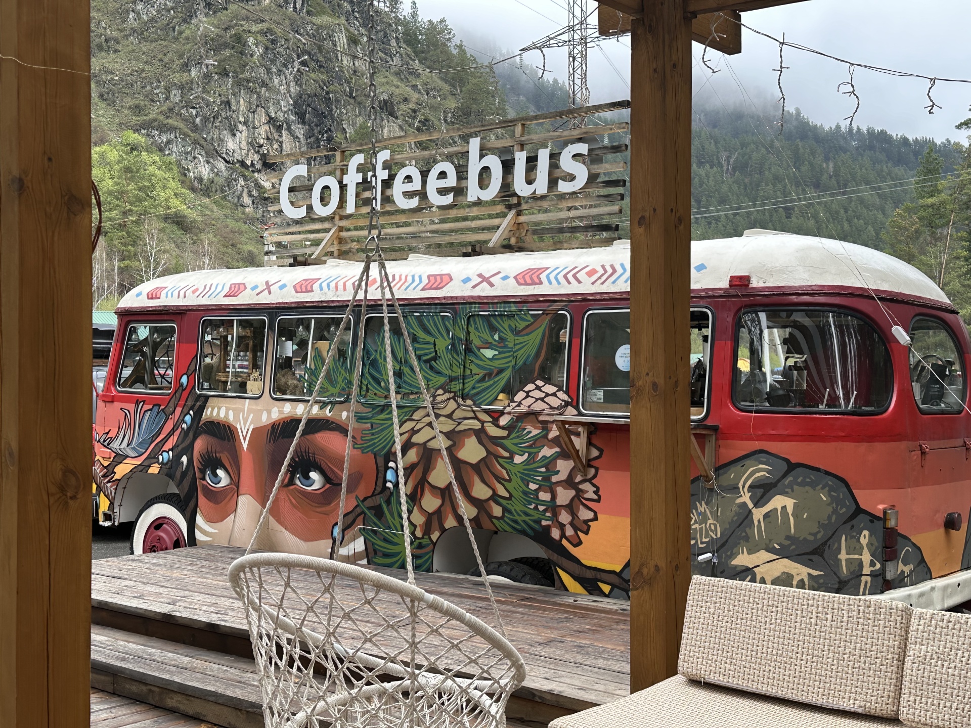 Coffeebus, кафе-кофейня, Чемальский тракт 13 км, 5, Чемальский район — 2ГИС