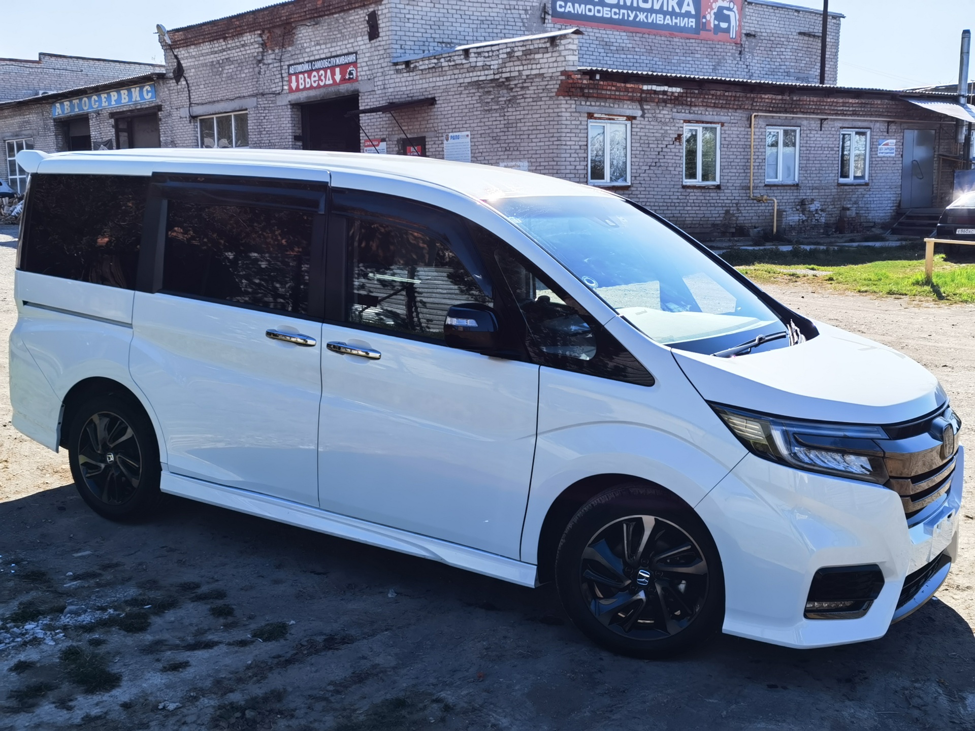 Levcar, компания по покупке автомобилей с аукционов Японии и конструкторов  под заказ - цены и каталог товаров во Владивостоке, Днепровская улица, 27  ст2 — 2ГИС