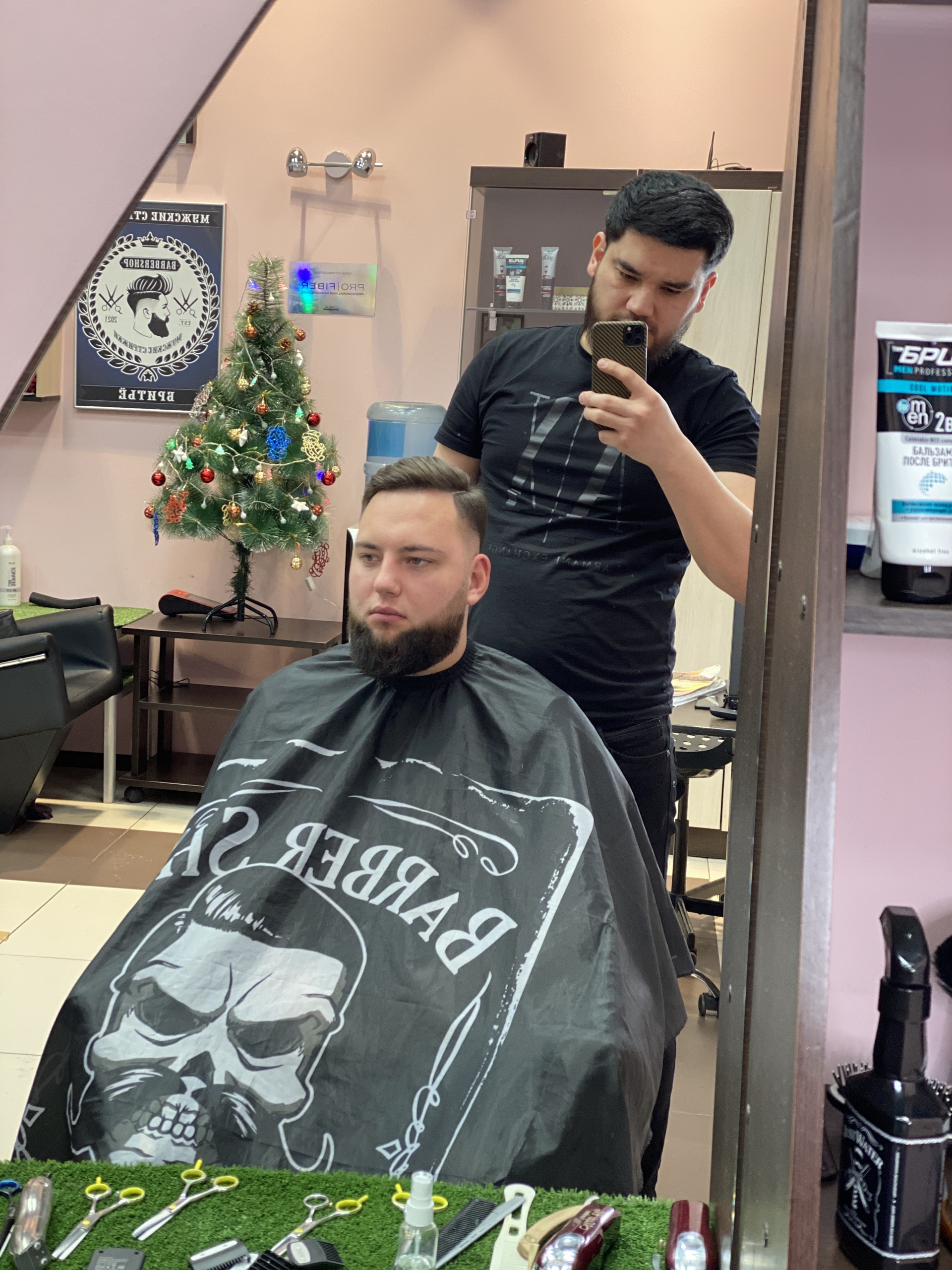 Barber Bro, барбершоп, ТЦ Юго-Запад, проспект Маршала Жукова, 35 к1,  Санкт-Петербург — 2ГИС