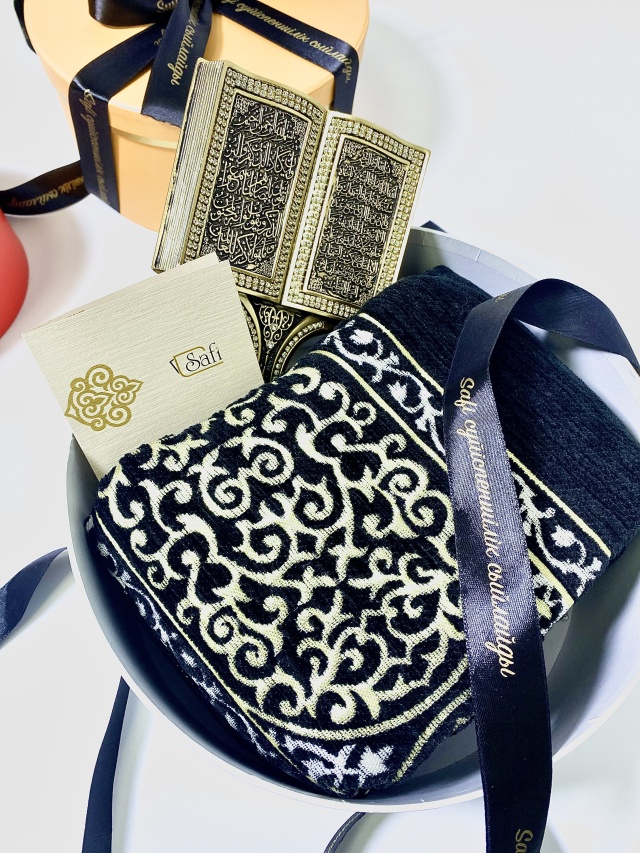 Интернетте бөкседен клизманы жалау