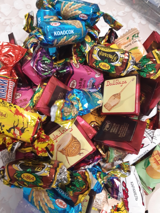 Ара белдері бар үлкен есектер фотосы