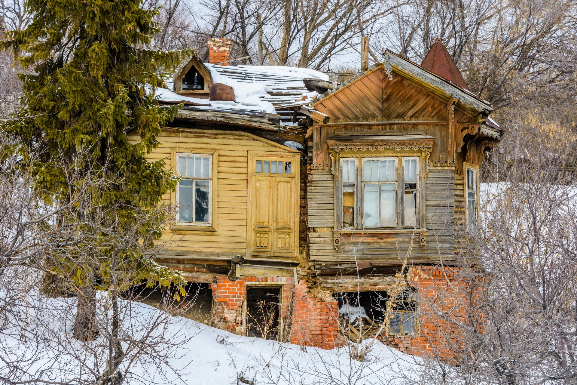 Спуск Халтурина, 32 в Ульяновске — 2ГИС