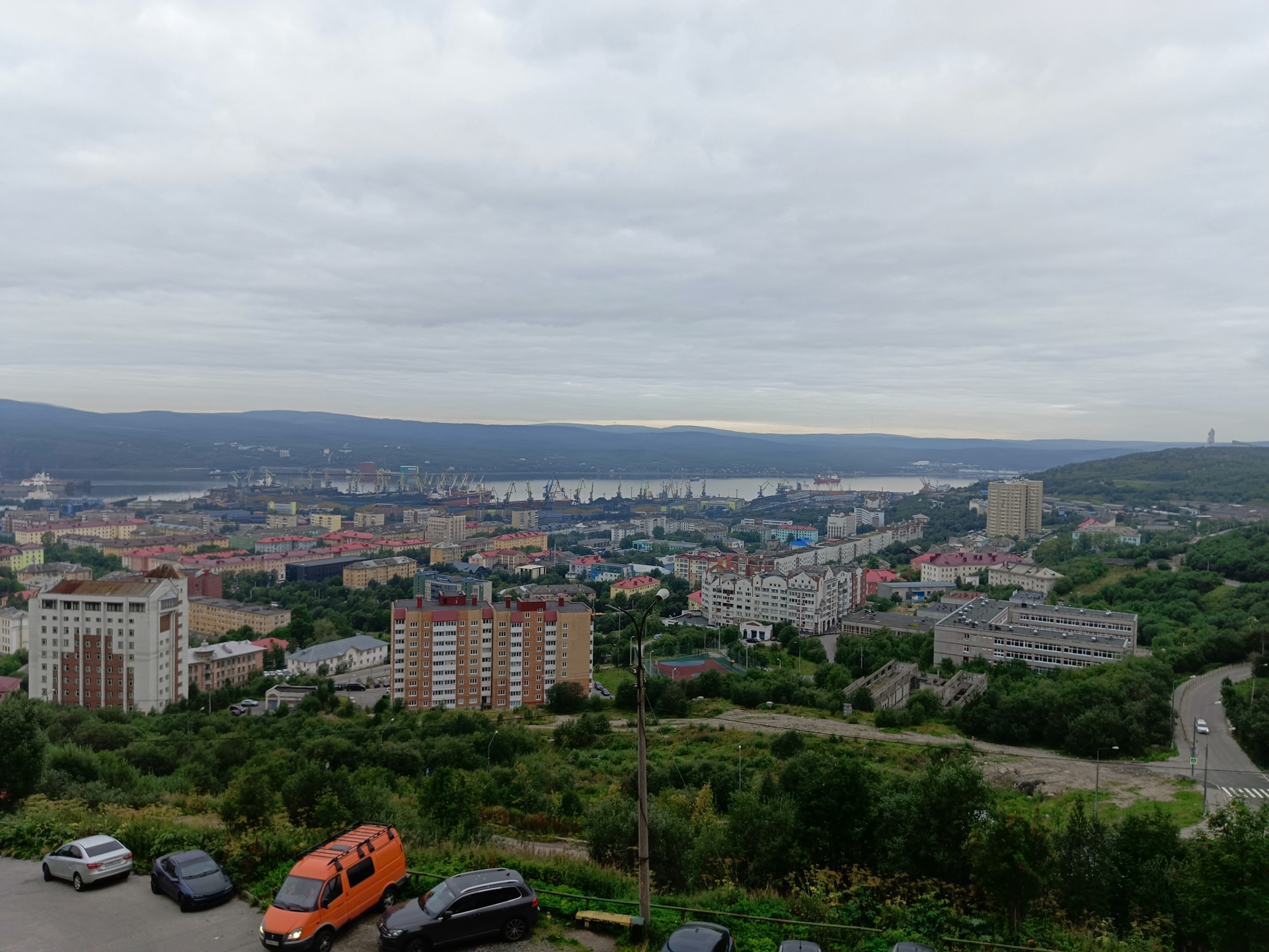 Апарты, компания по посуточной аренде квартир, улица Коминтерна, 22,  Мурманск — 2ГИС