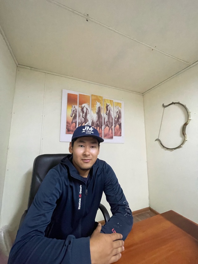 Ыстық анамның ұмытылмас анальді нәсілдік секс бар