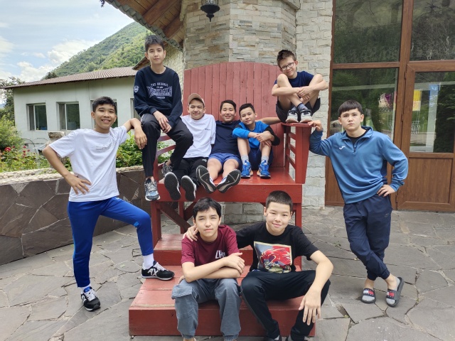 Жапондық алаяқтық порно Үлкен кеуделі азиялық әйелдердің порно видеосы