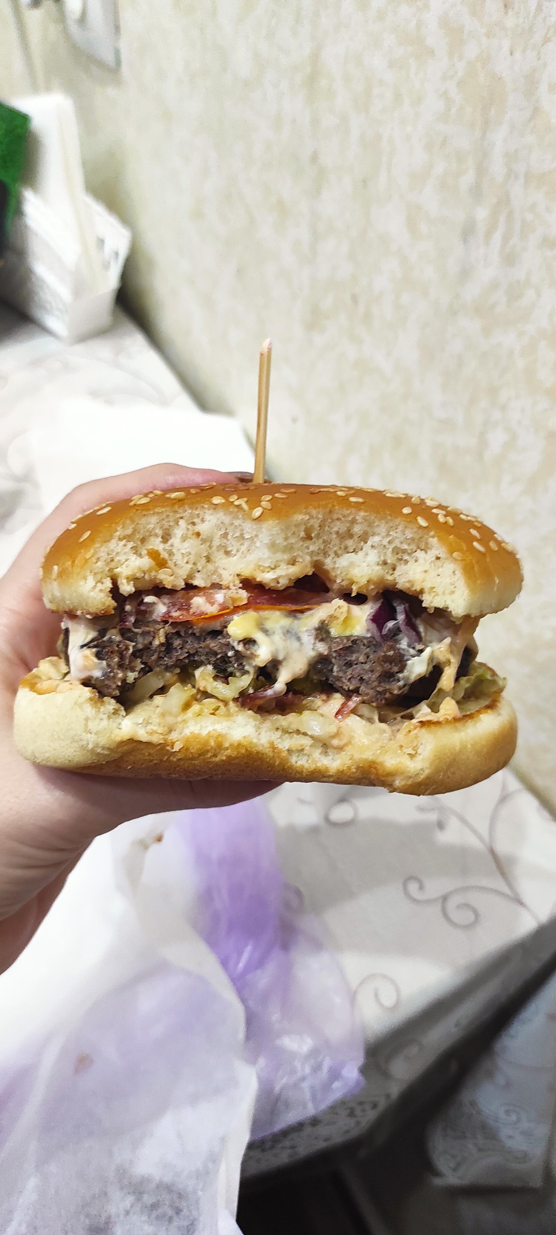 Bang Burger, киоск быстрого питания, проспект Победы, 116/1а киоск,  Оренбург — 2ГИС