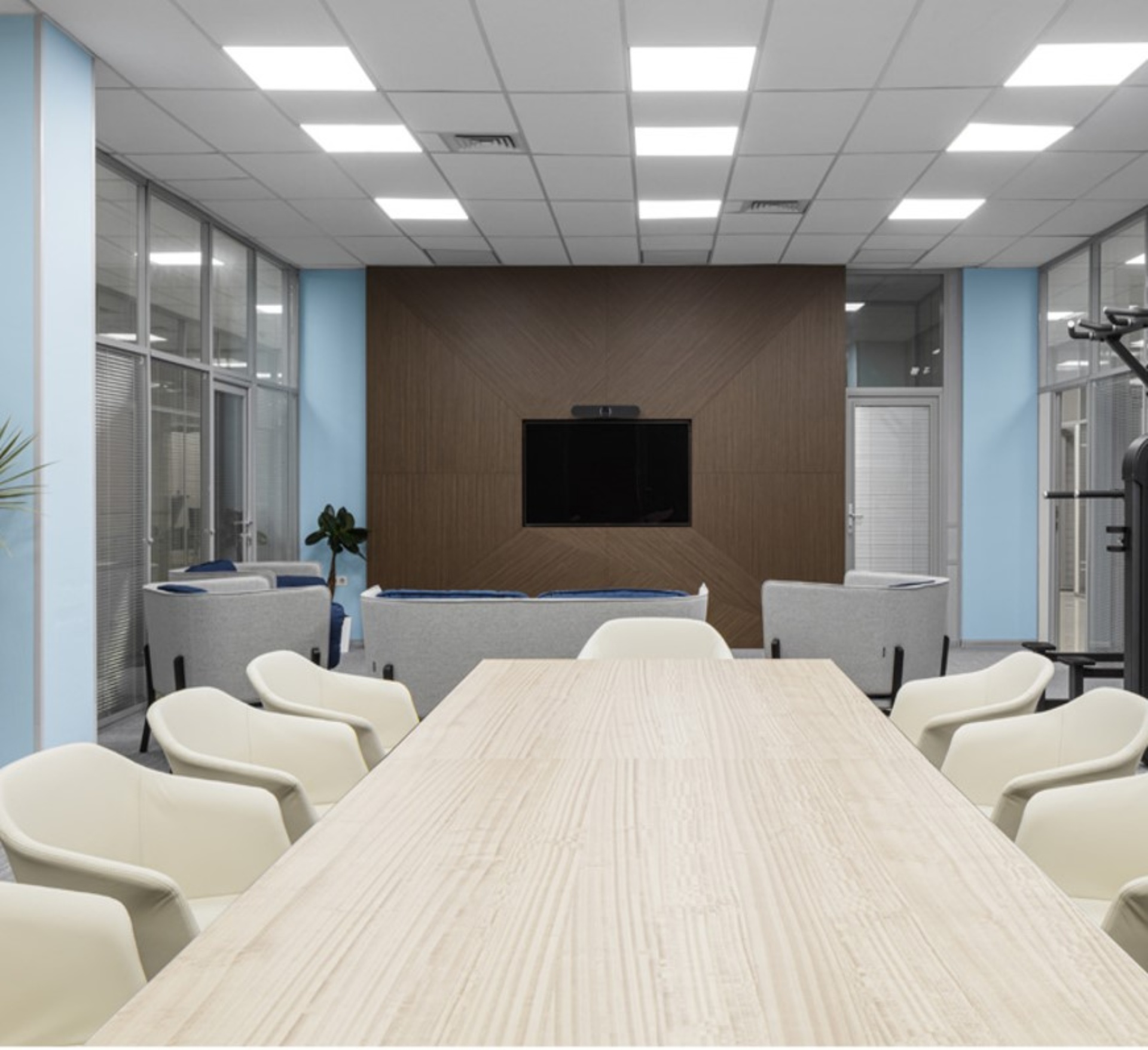 Solo office interiors, магазин офисной мебели, улица Нурсултана Назарбаева,  16, Казань — 2ГИС