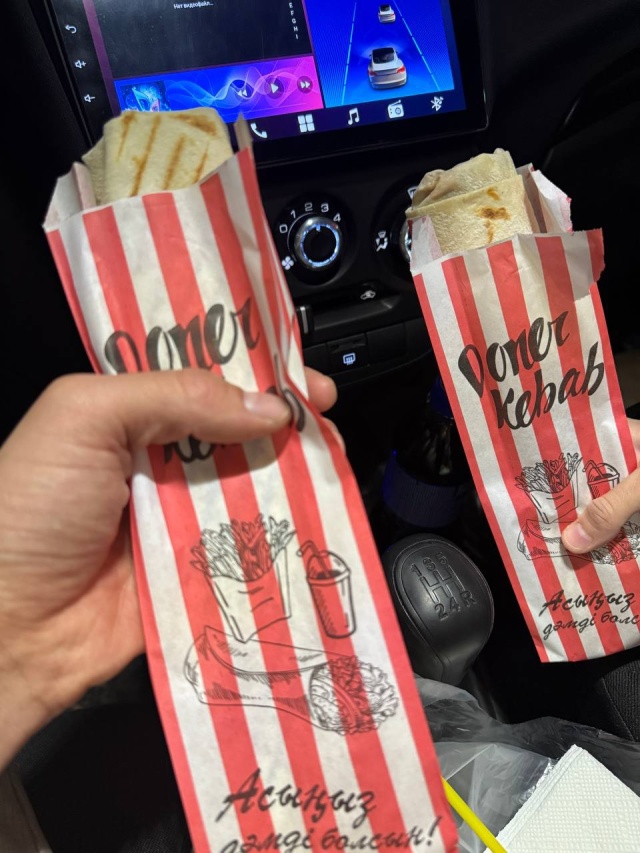 Топтық және анальді секс бейнеленген онлайн порно видео