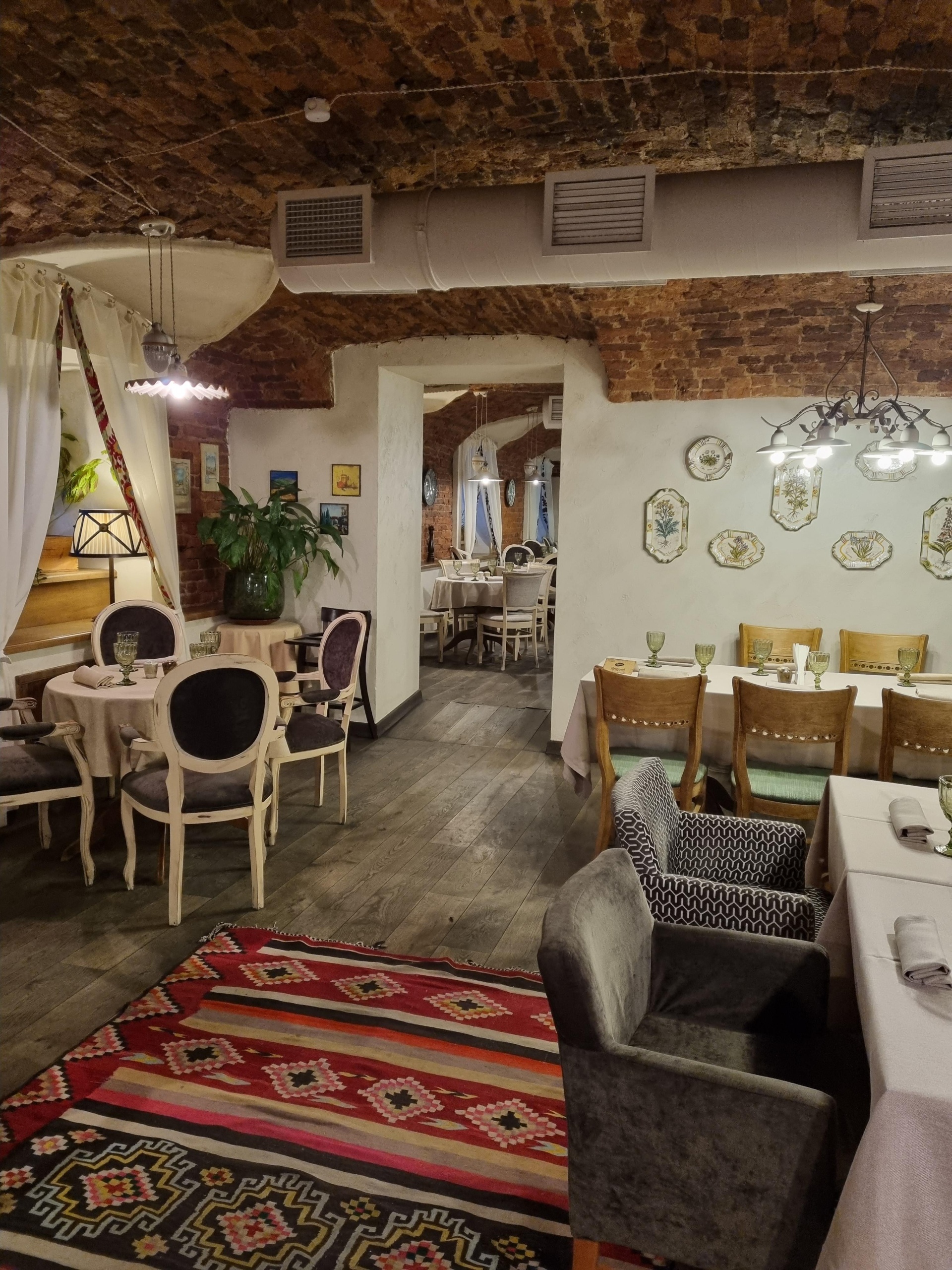 Миндаль cafe, ресторан, проспект Чернышевского, 5, Санкт-Петербург — 2ГИС