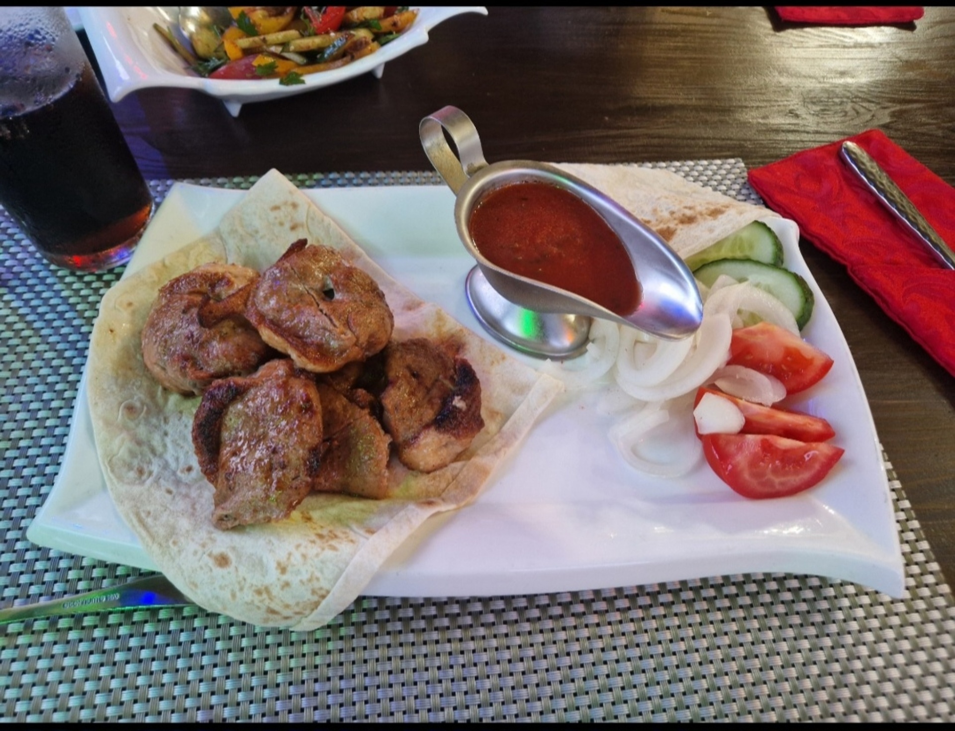 Желіде күзетшілермен әуесқой секс