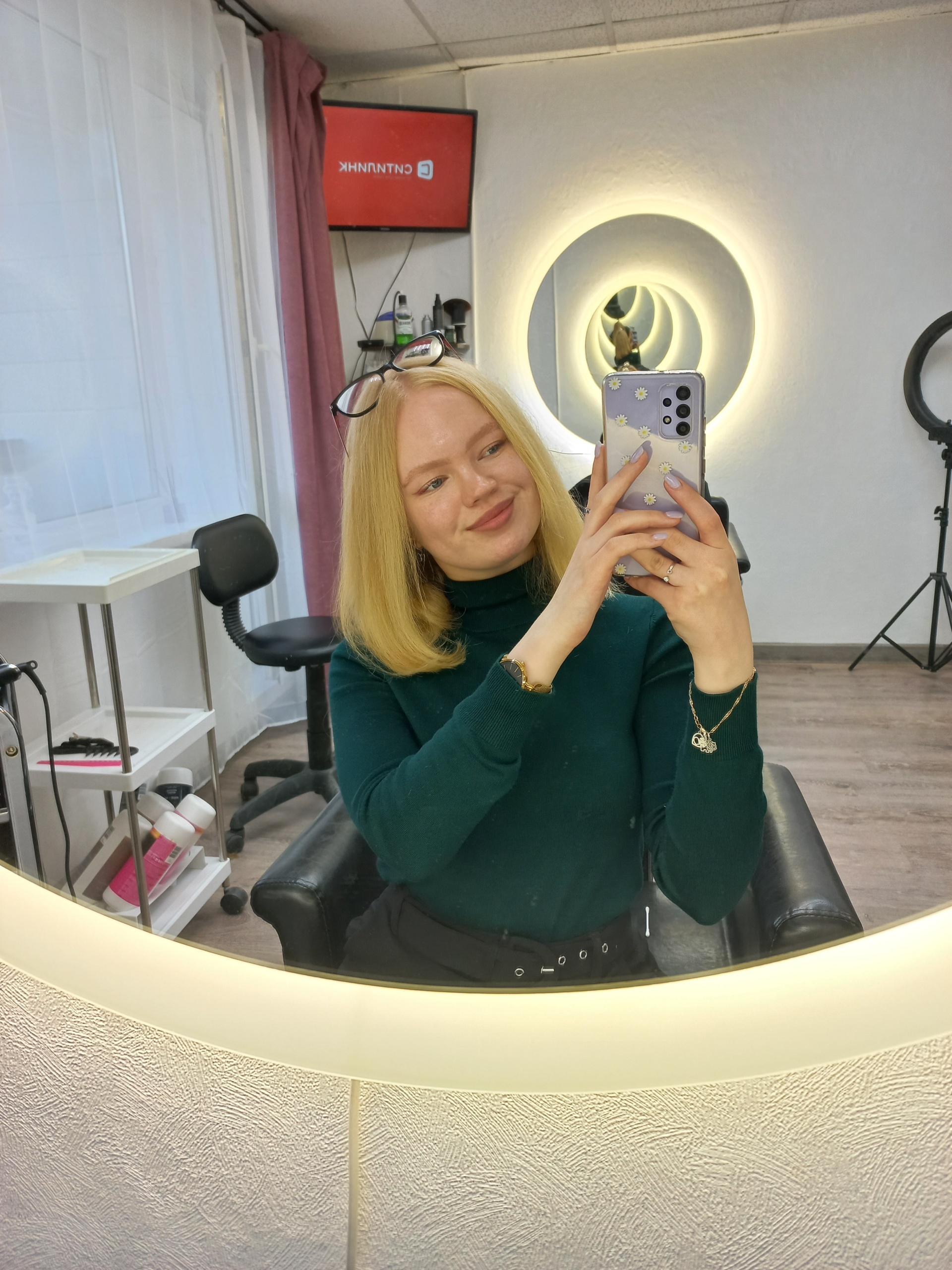 Vinogradova hair studio, улица Мельникайте, 117, Тюмень — 2ГИС