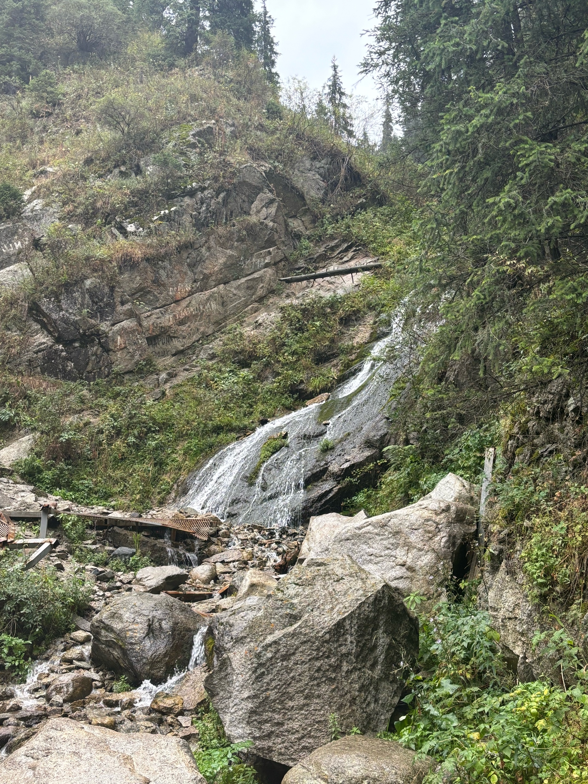 Смотреть порно: Ұлы трахает мама онлайн