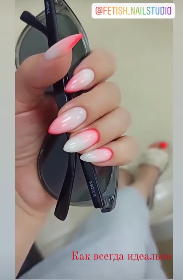 Атақты адамдардың цензурасыз жалаңаш суреттері