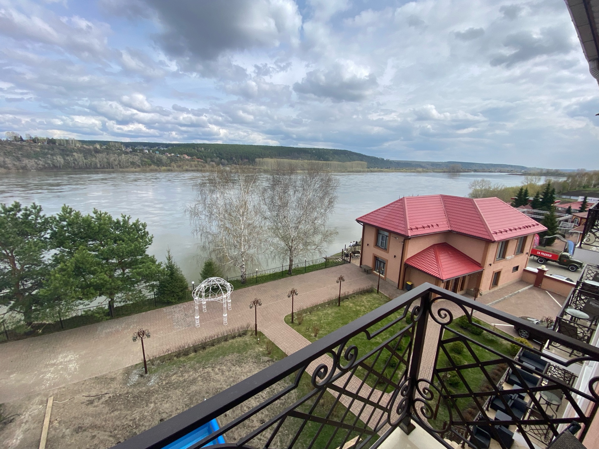 Hotel Villa MARALIS, Заречная, 16, д. Сухово — 2ГИС