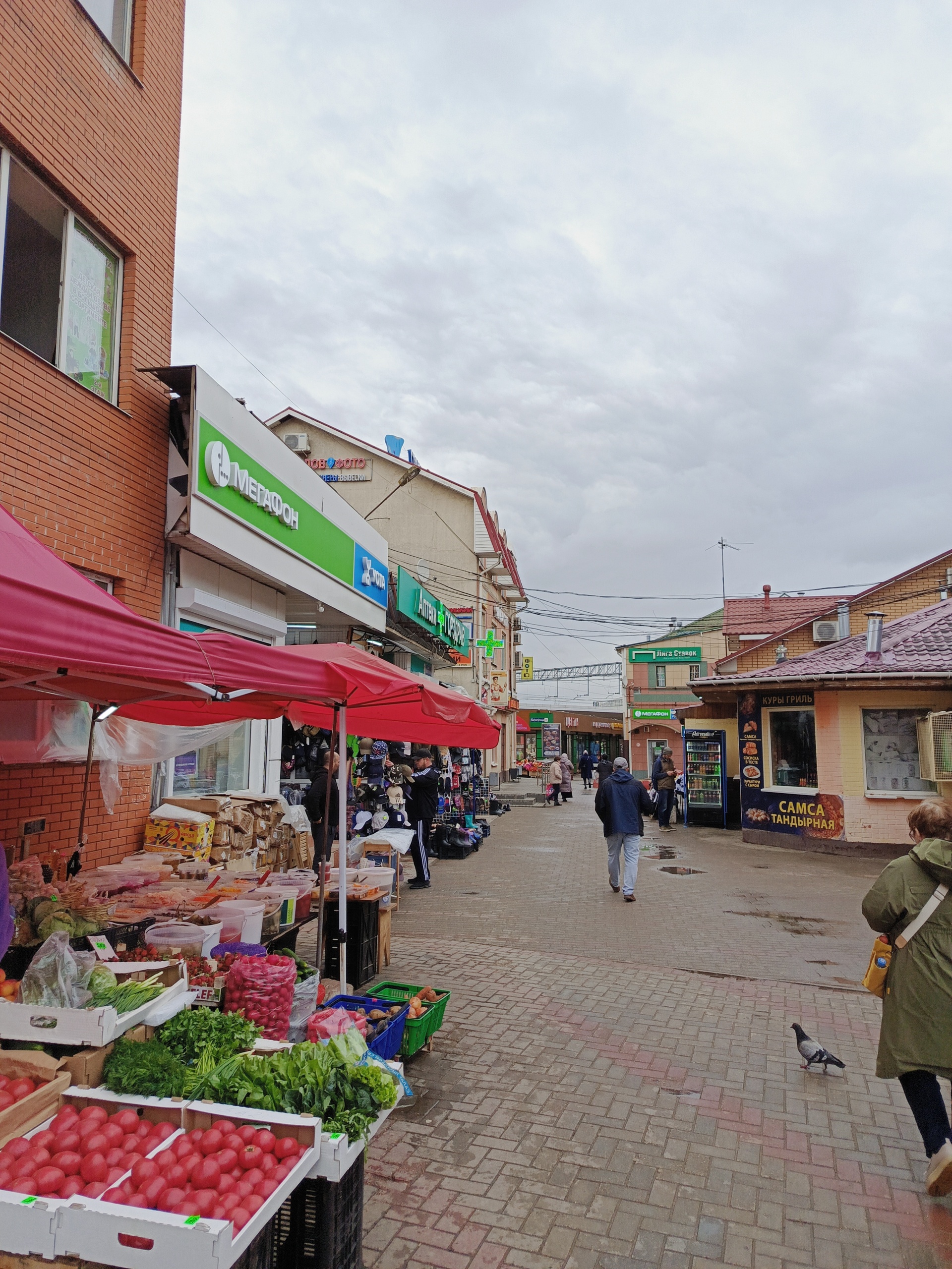 МегаФон-Yota, салон сотовой связи, ТЦ Эй Маркет, улица Фединская, ст1, с.  Федино — 2ГИС